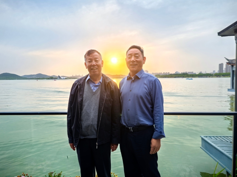 解放軍南京政治學院原政委文忠民將軍蒞臨我所調(diào)研指導